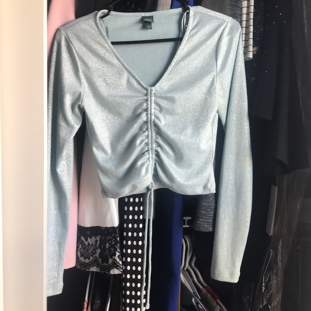 Adorable winter/fall crop top!